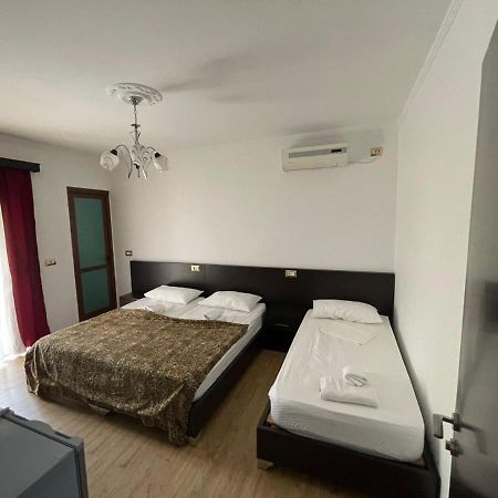 Centre Hotel Μπεράτ Εξωτερικό φωτογραφία