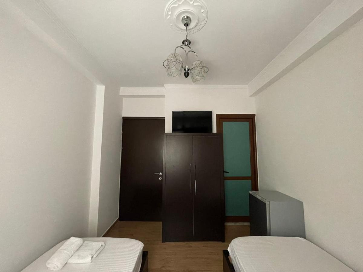 Centre Hotel Μπεράτ Εξωτερικό φωτογραφία