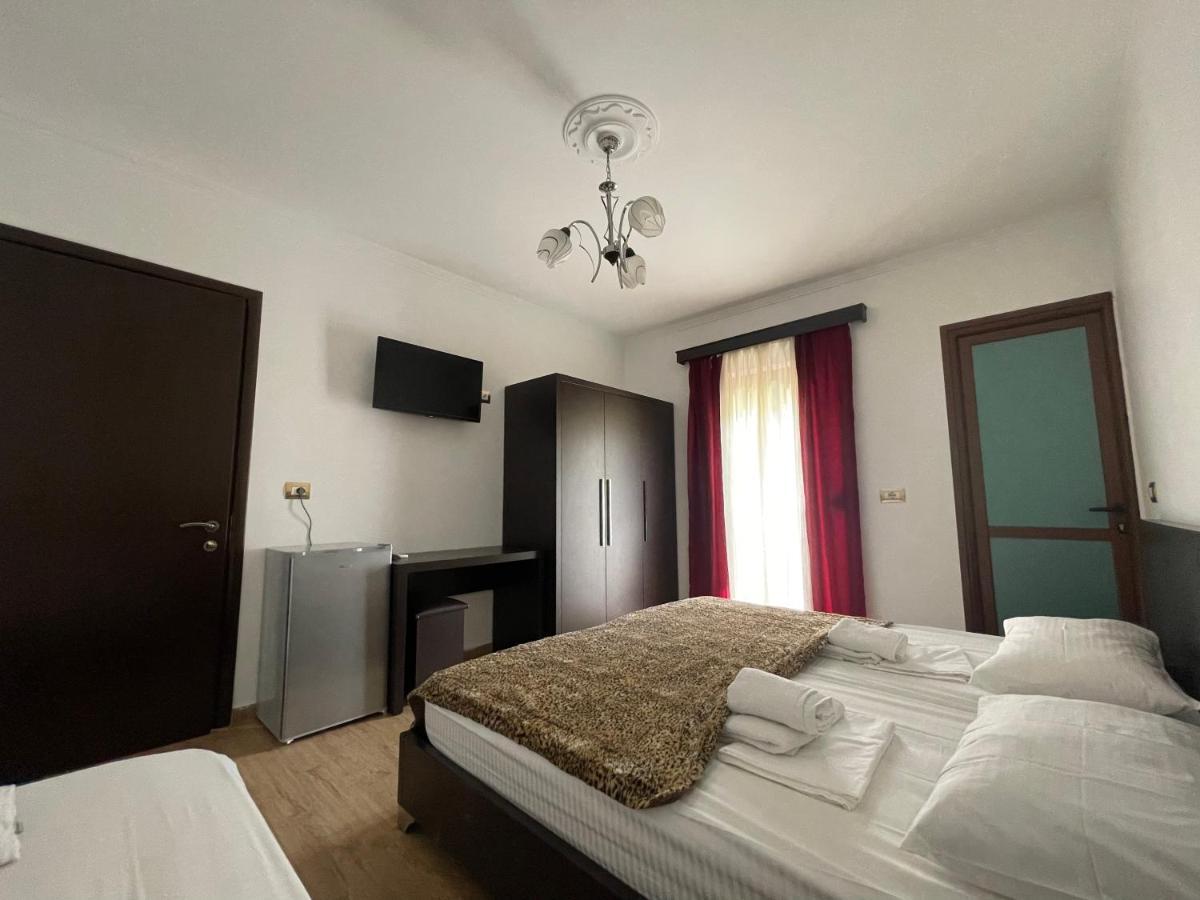 Centre Hotel Μπεράτ Εξωτερικό φωτογραφία