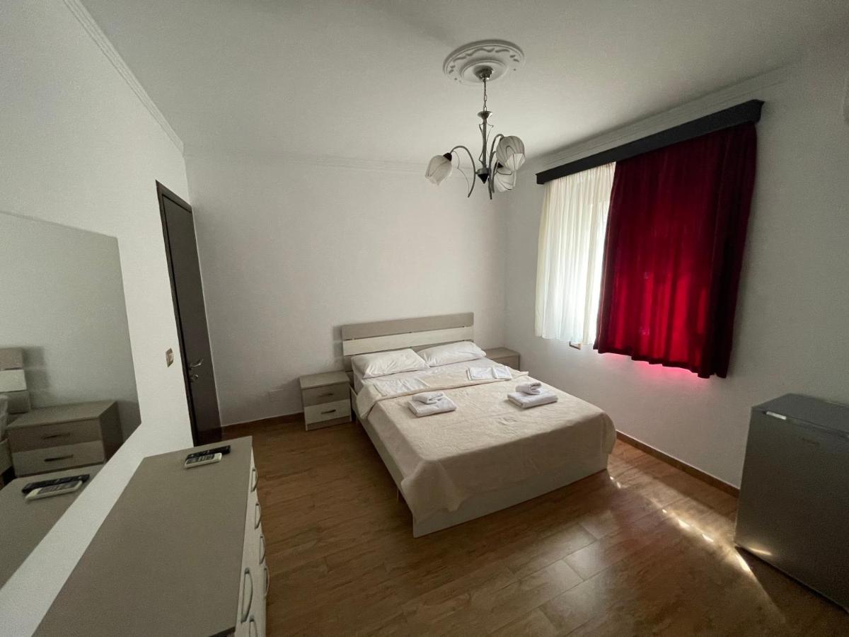 Centre Hotel Μπεράτ Εξωτερικό φωτογραφία